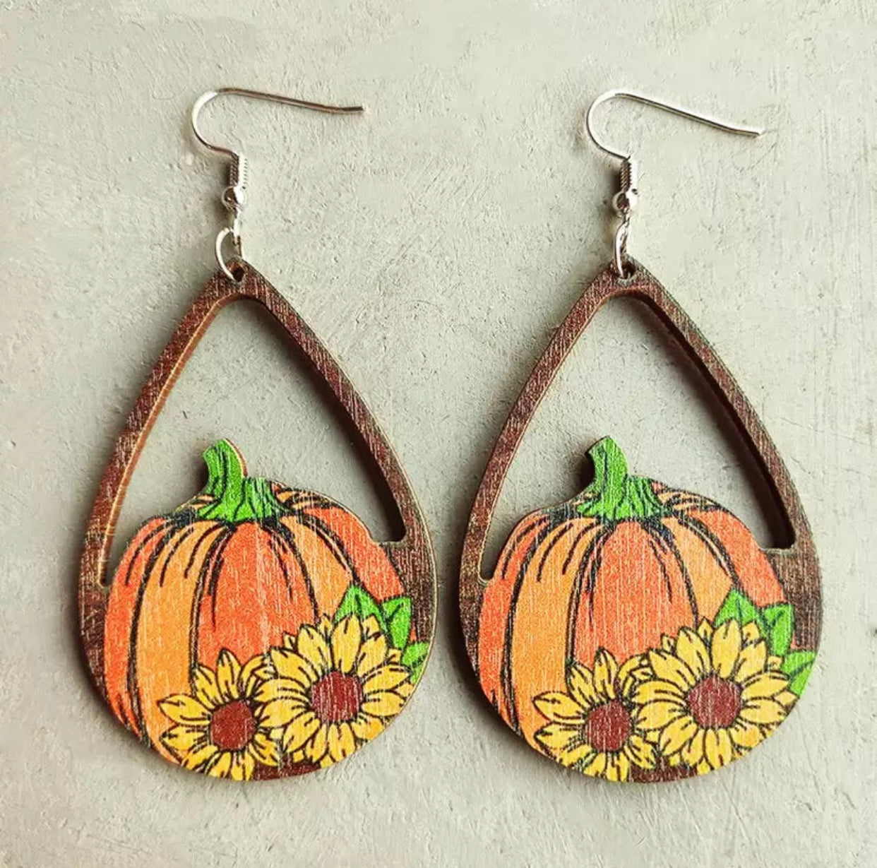 Wooden Teardrop Cutout - Pumpkin