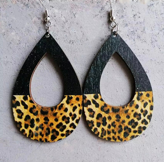 Wooden Teardrop Cutout - Animal Print Dip