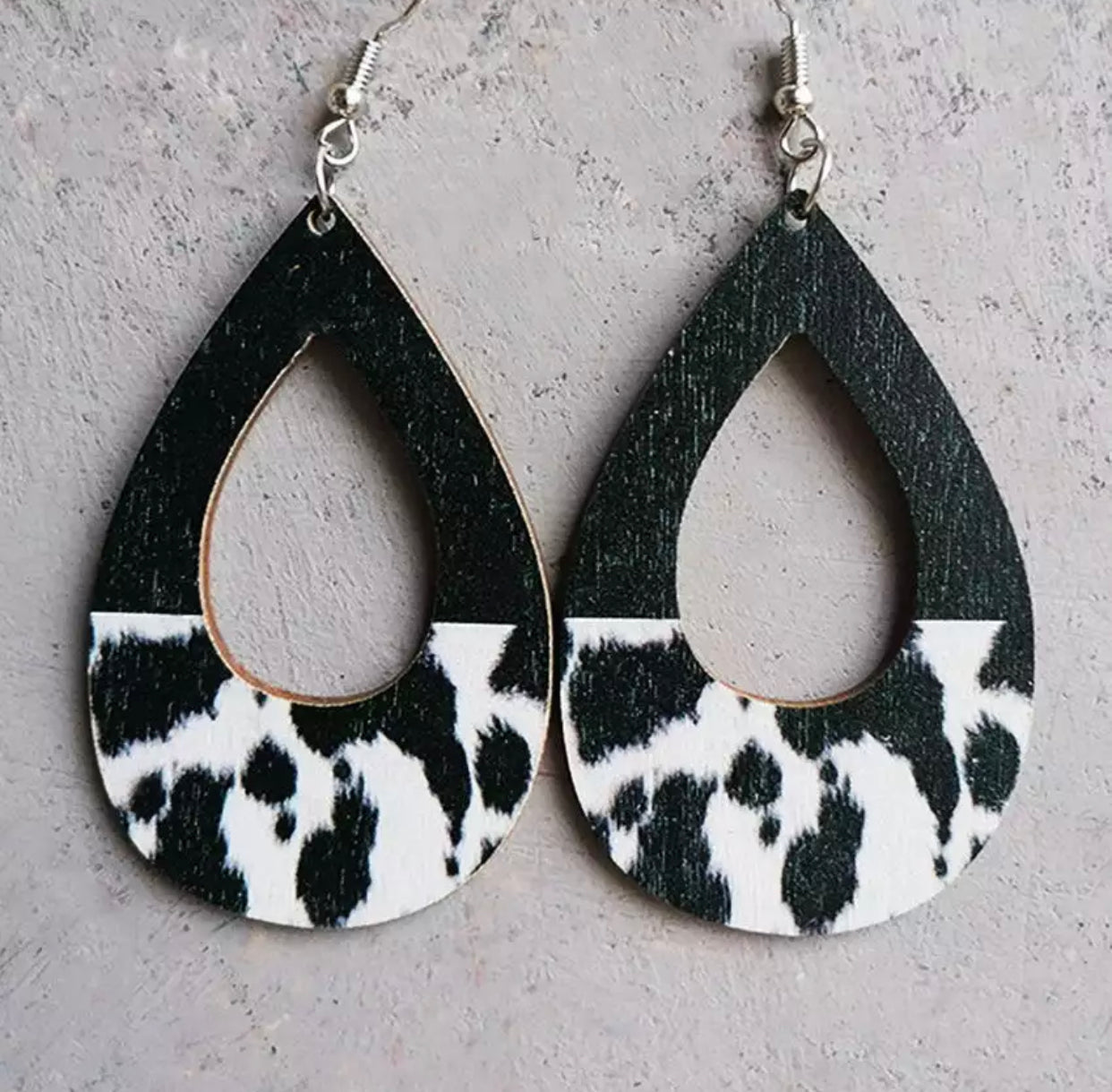 Wooden Teardrop Cutout - Cow Dip