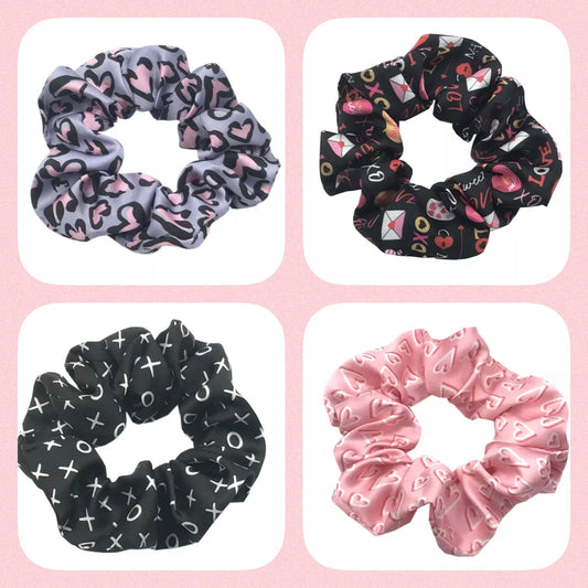 Scrunchie - Love XOXO