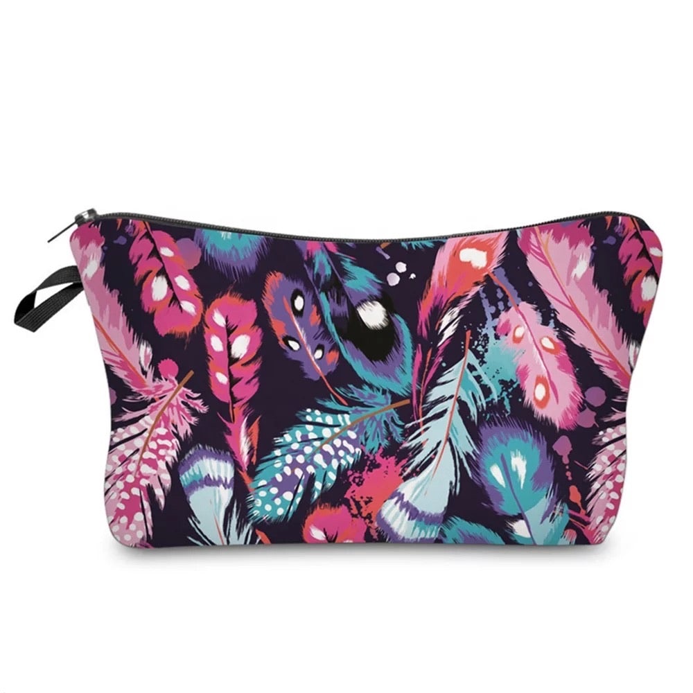 Pouch - Feathers on Navy